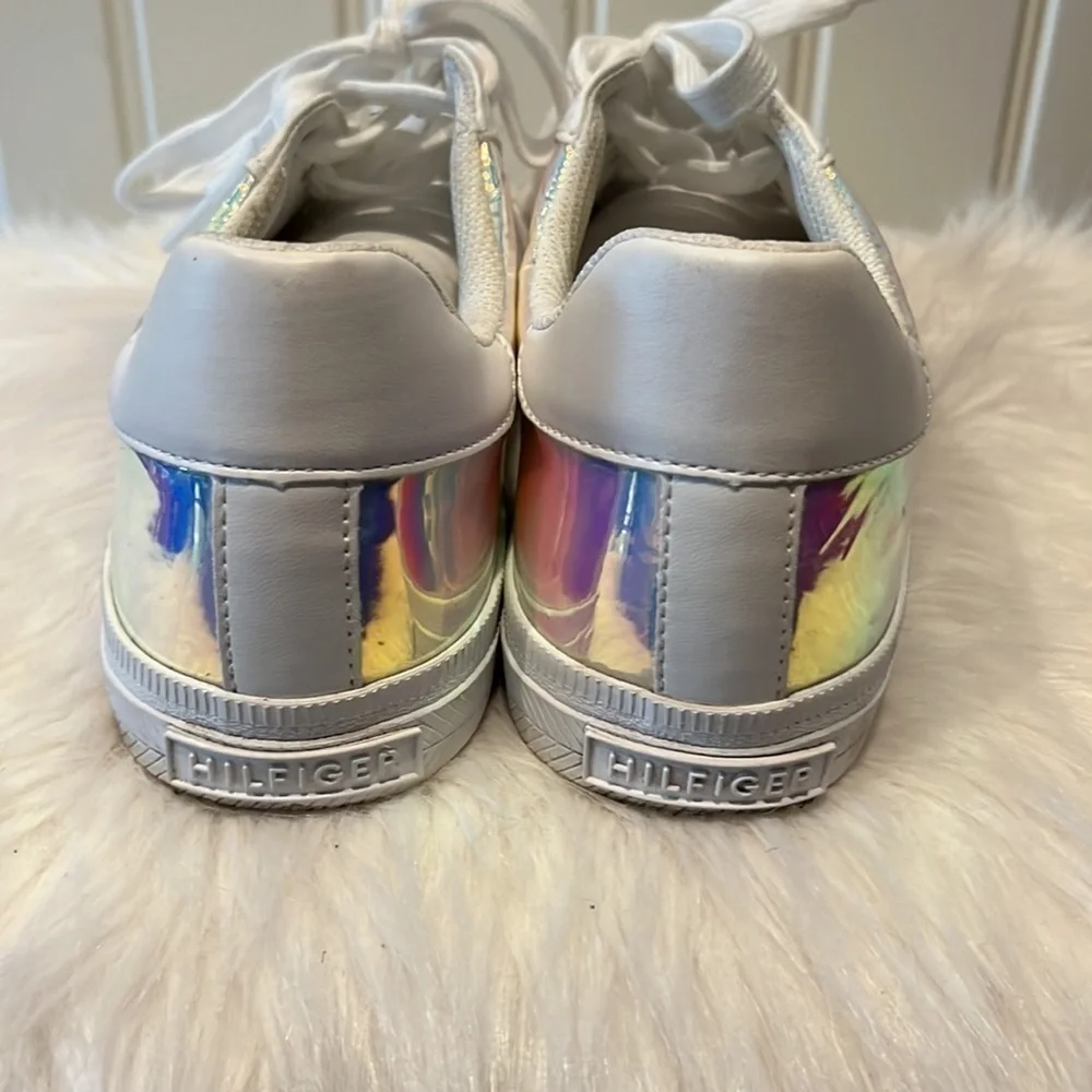 TOMMY Hilfiger white synthetic leather tie sneaker with iridescent panels size 9